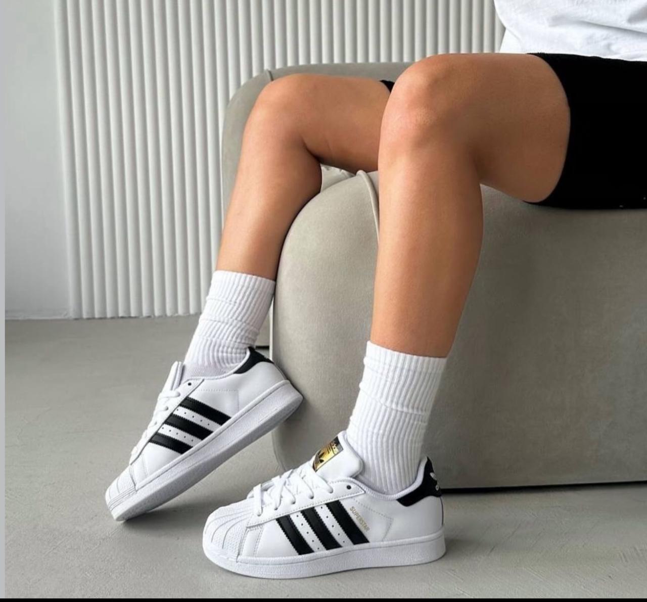 TENIS adidas super star