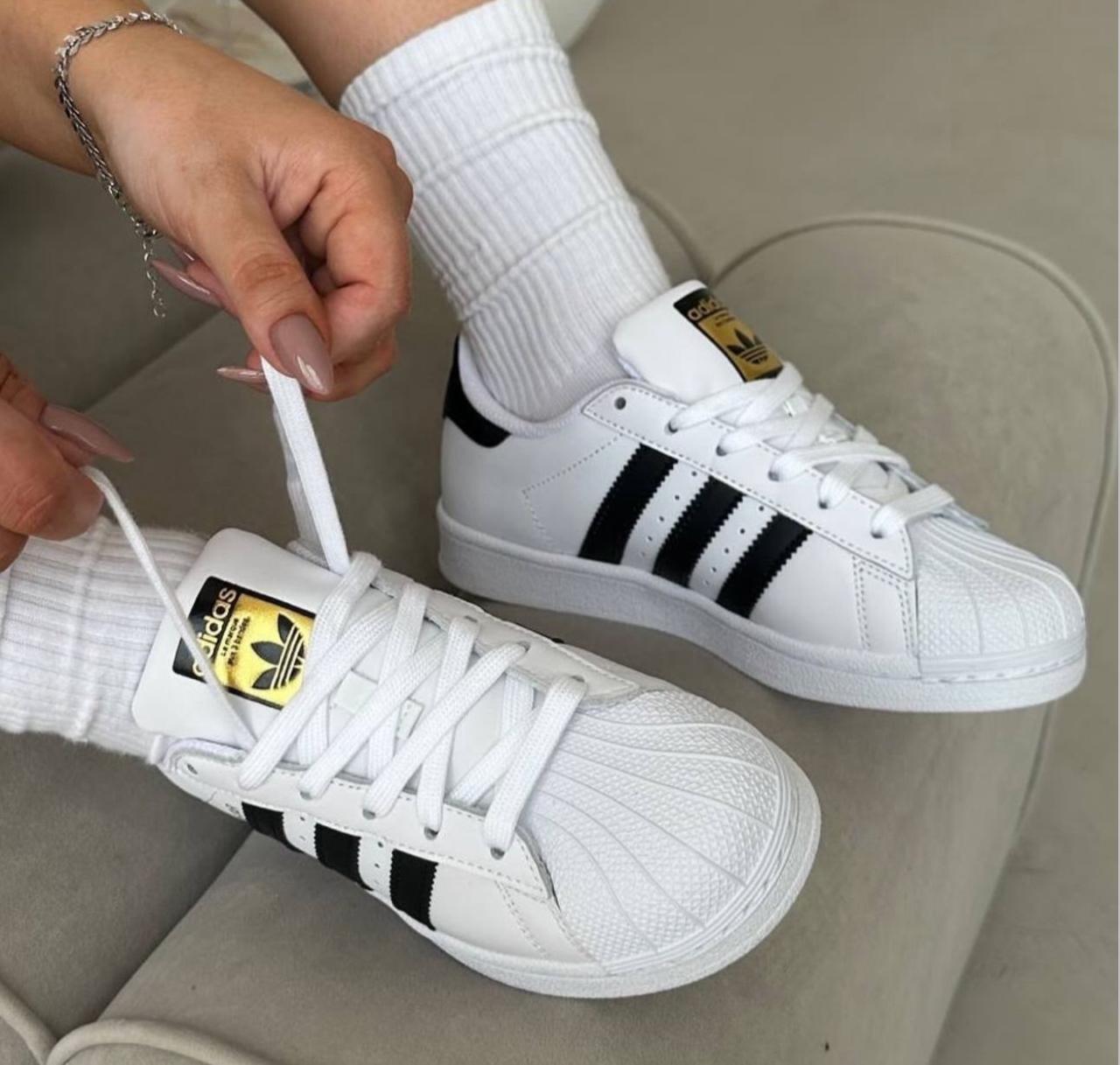 TENIS adidas super star