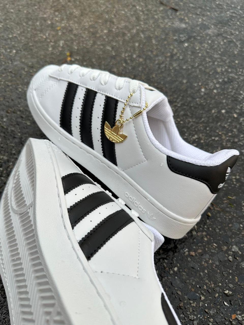 TENIS adidas super star